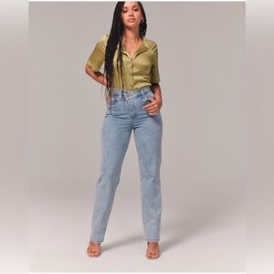 The 90s Straight Ultra High Rise Jean